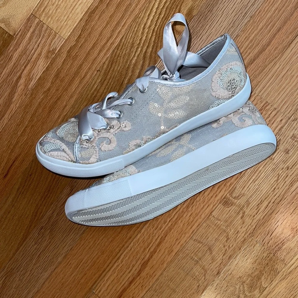 Kaari Blue NWOT❗️Haven Sequin Ribbon Tie Sneakers